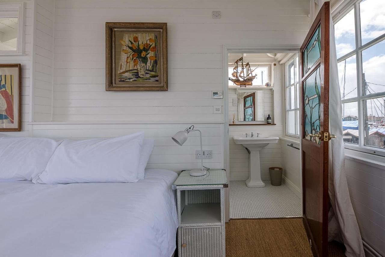 The Boathouse In Felixstowe Ferry - Stunning Waterfront Property 外观 照片